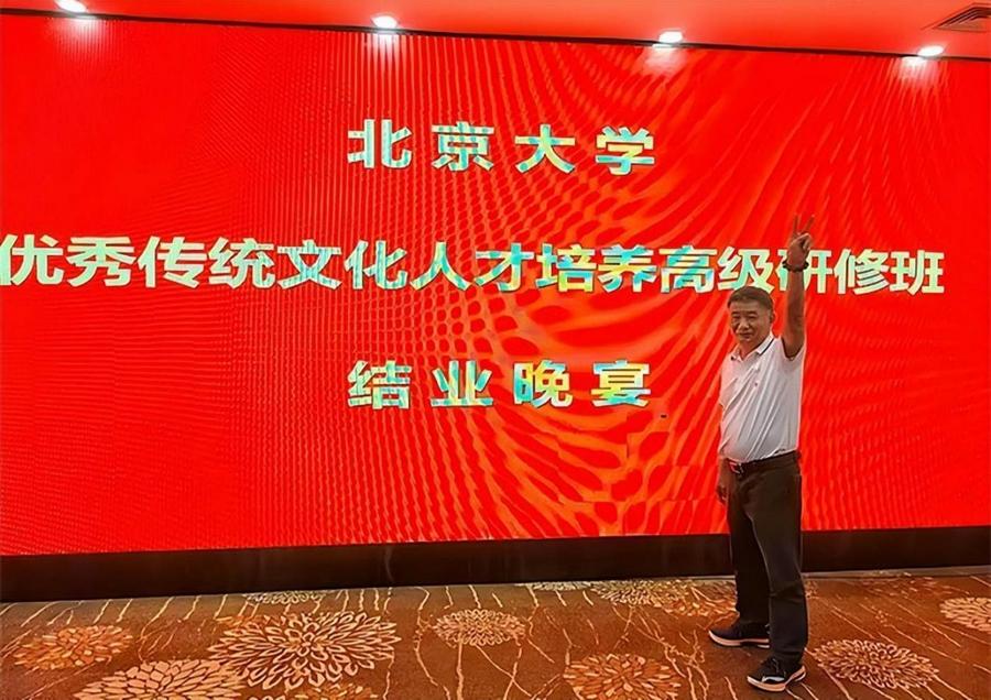 https://www.zhihuiruanwen.com/public/static/upload/20250328/802c5c254d49b80a9562d293232df7d9.jpg